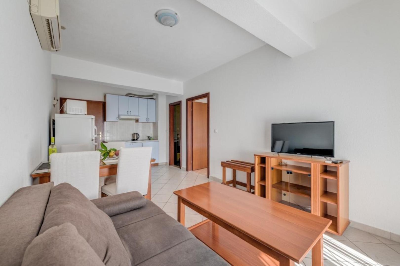 Ruza&Nikolina "1" Apartmani - Baška Voda Buitenkant foto