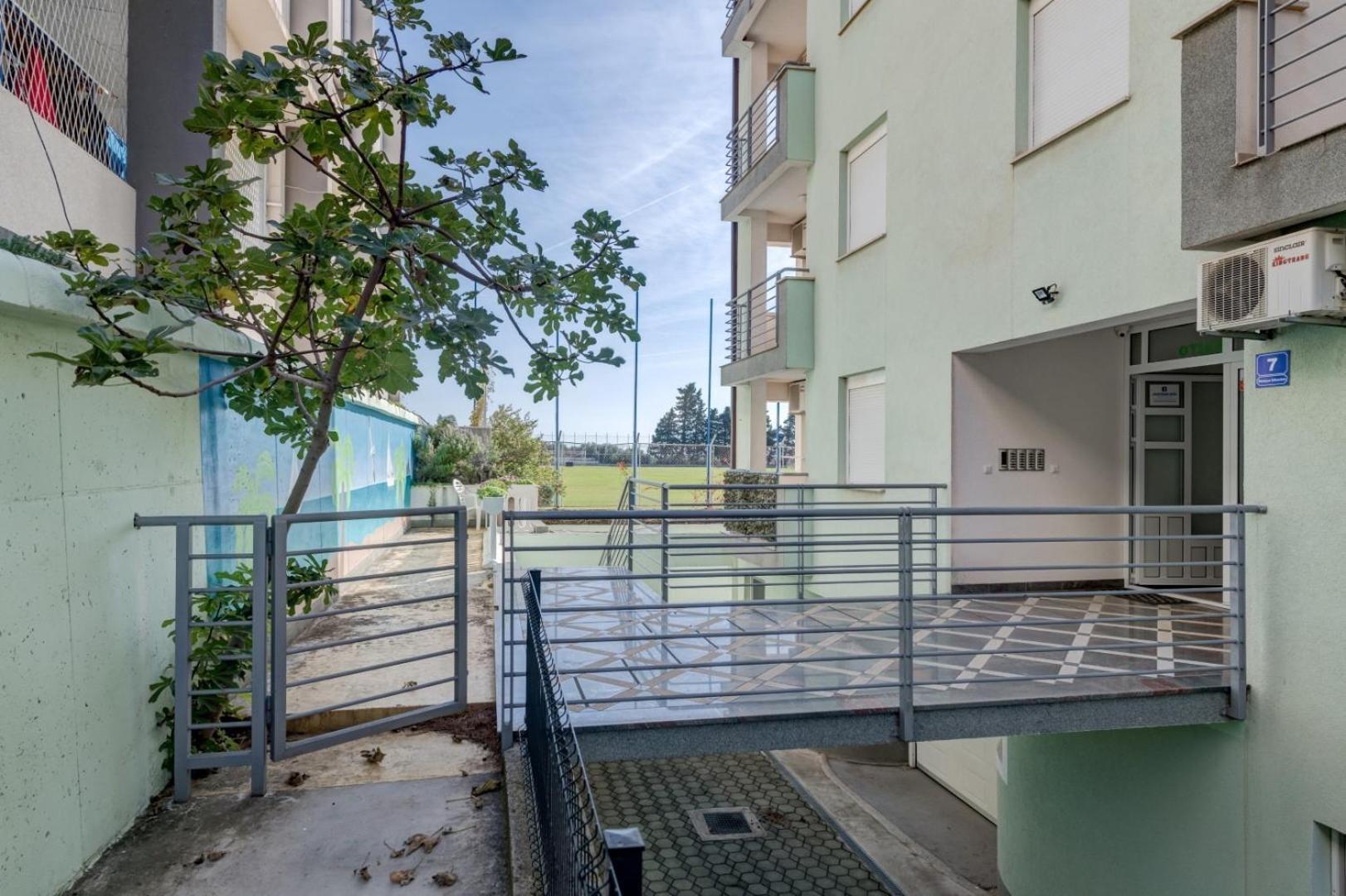 Ruza&Nikolina "1" Apartmani - Baška Voda Buitenkant foto