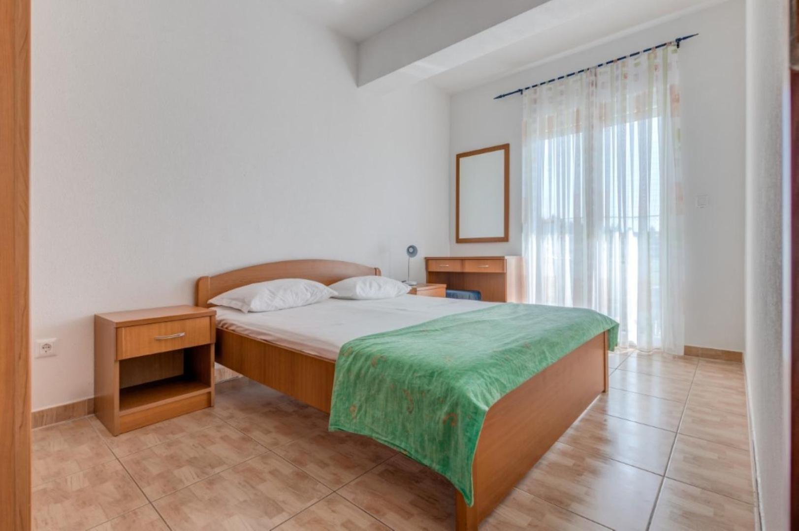 Ruza&Nikolina "1" Apartmani - Baška Voda Buitenkant foto