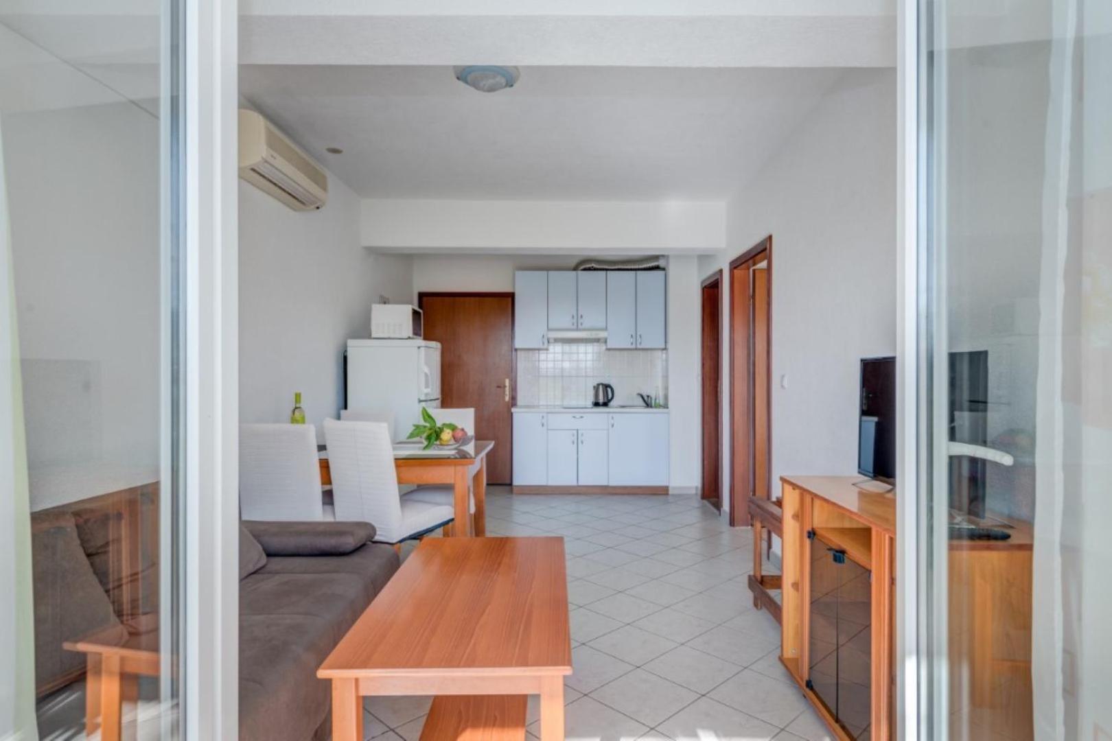 Ruza&Nikolina "1" Apartmani - Baška Voda Buitenkant foto