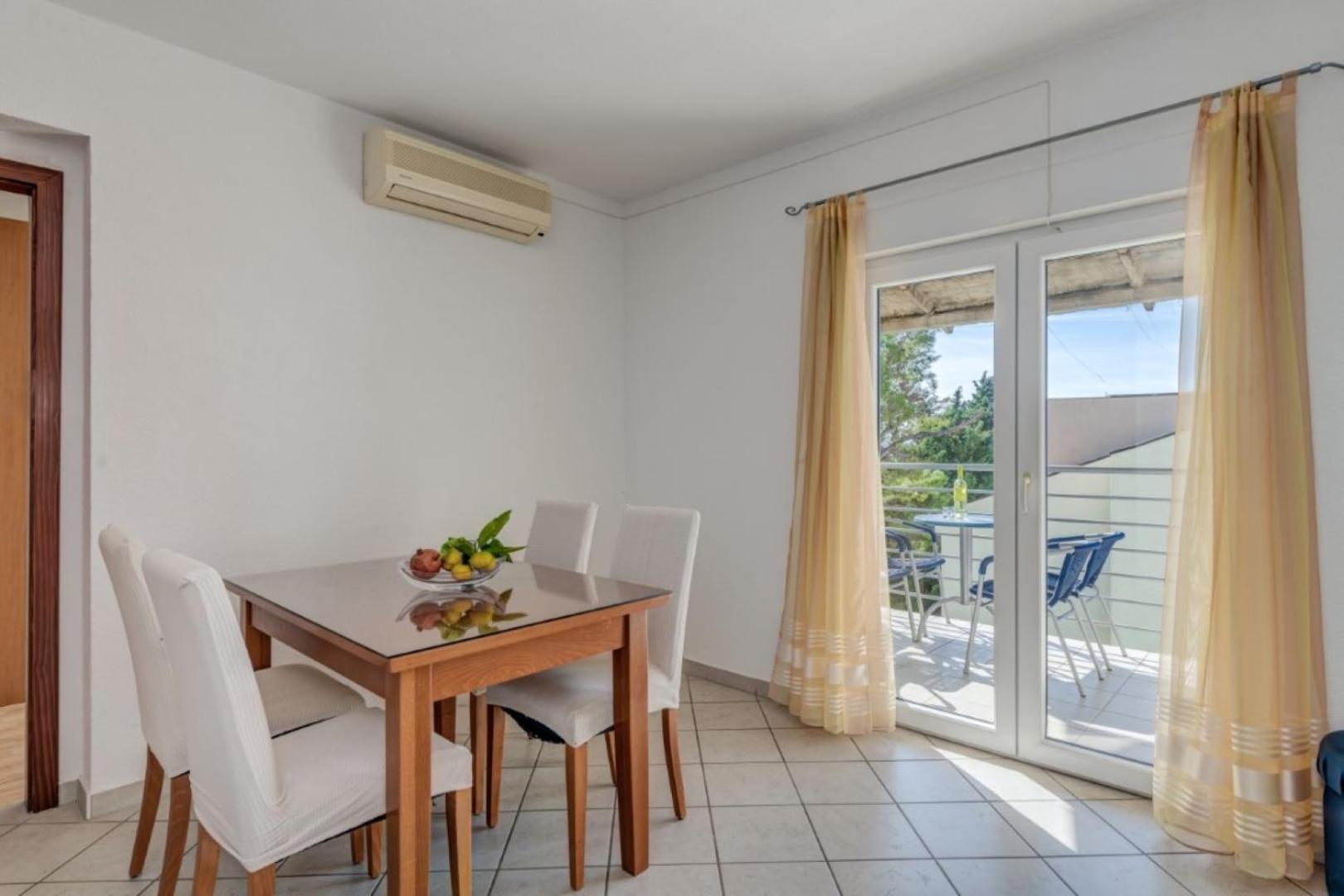 Ruza&Nikolina "1" Apartmani - Baška Voda Buitenkant foto