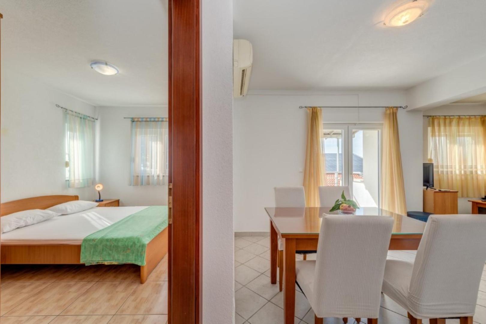 Ruza&Nikolina "1" Apartmani - Baška Voda Buitenkant foto